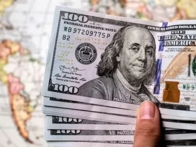 قیمت دلار آزاد ریزشی شد + جدول ارز ۱۱ آذر