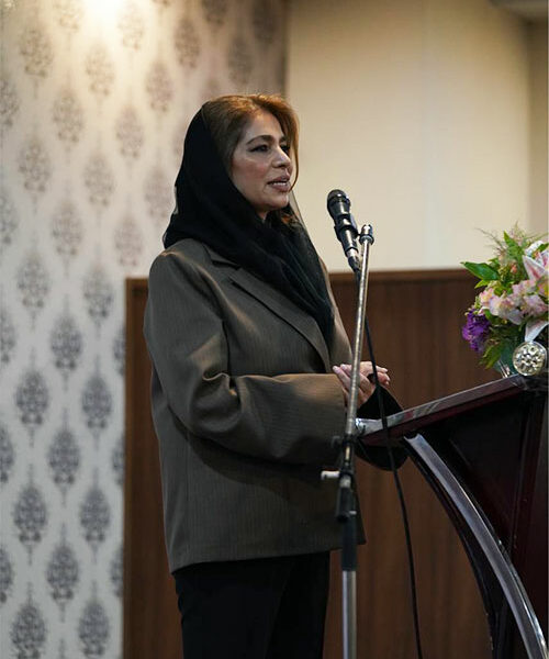 نیلوفر زند: ۳۸ سال تجربه در مسیر زیبایی و کارآفرینی