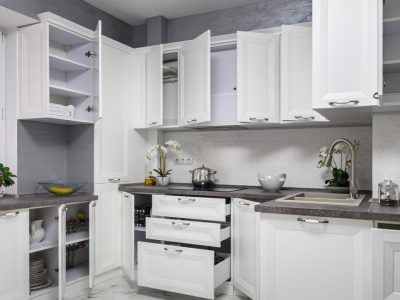 چوب مناسب برای کابینت آشپزخانه چیست؟ | معرفی انواع، ویژگی‌ها و قیمت به‌روز