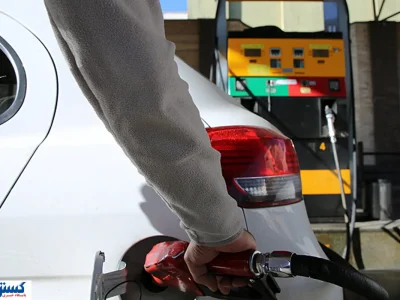 احتمال افزایش پلکانی بنزین در سال ۱۴۰۵؛ تصمیم سخت دولت