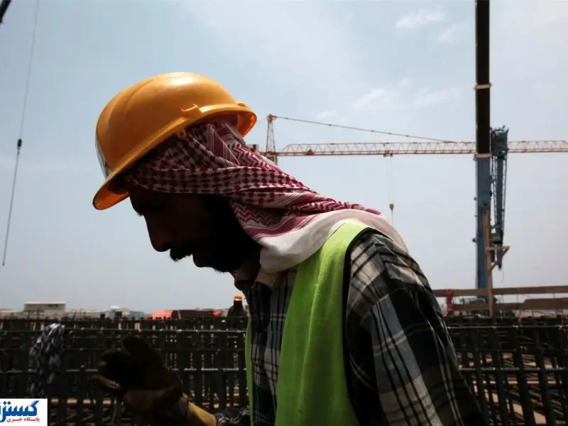 فشار بی رحمانه به جامعه کارگری؛ دلار ۱۰۷ هزار تومانی کارگران را بیچاره کرد