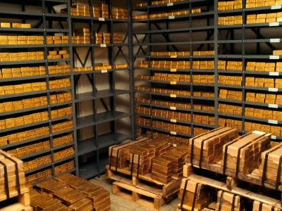 پیش‌بینی قیمت طلا تا پایان سال | زمان خرید یا صبر؟