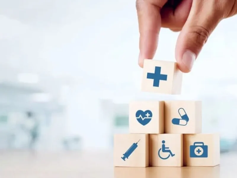 بازنشستگان در صف بیمه‌ای که رقابت ندارد!