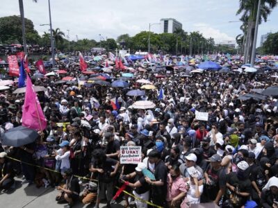 تجمع هزاران معترض در فیلیپین علیه رسوایی بزرگ فساد