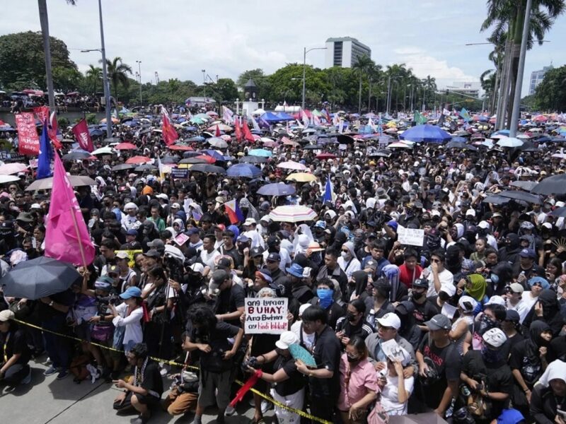 تجمع هزاران معترض در فیلیپین علیه رسوایی بزرگ فساد
