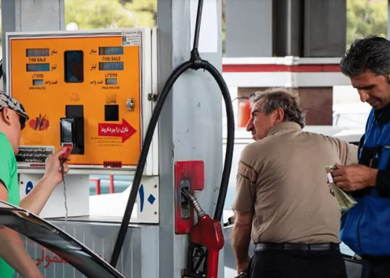 علت افزایش قیمت بنزین روشن شد/ افشاگری مقام مسئول روی آنتن زنده