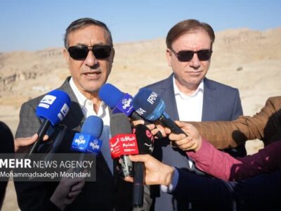 معاون رئیس‌جمهور: با وجود همه فشارها ایران را می‌سازیم