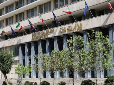 نامه سازمان بورس به وزیر نفت: نرخ خوراک پتروشیمی‌‌ها شفاف‌سازی شود