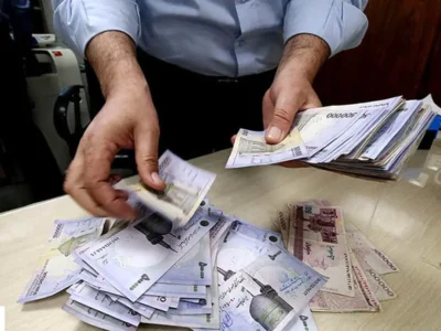 وام بازنشستگان نصف شد؛ وعده پرداخت ماهانه به دوره‌های دوماهه رسید