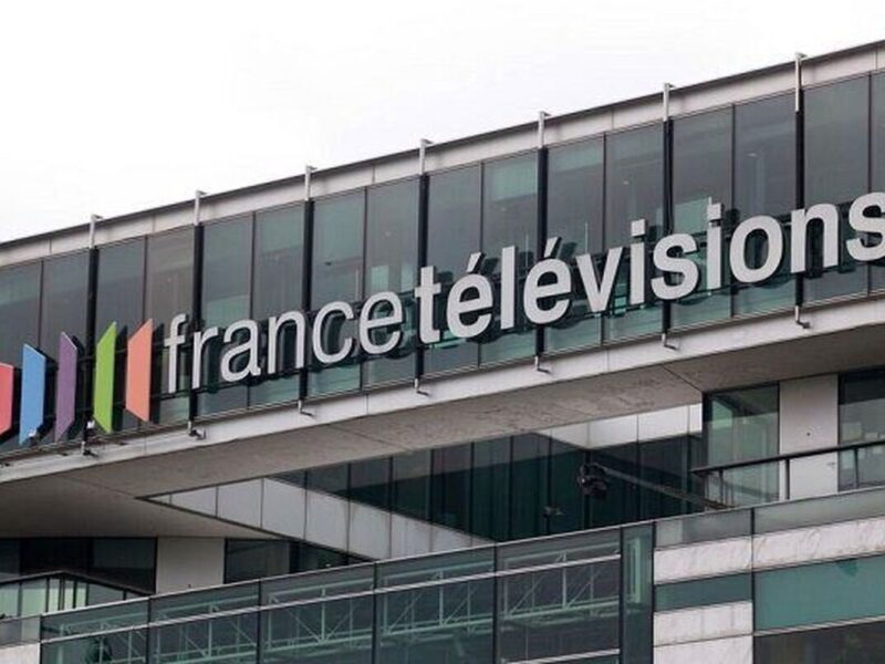 پخش زنده تلویزیون به دلیل هشدار بمبگذاری متوقف شد