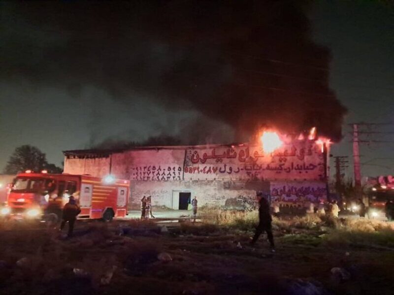 آتش‌سوزی هولناک یک کارخانه در جاده ساوه/ آخرین آمار قربانیان