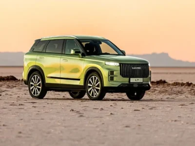 آخرین تغییرات بازار خودرو امروز دوشنبه ۱۰ آذر ۱۴۰۴/ این خودرو در یک روز ۲۵۰ میلیون تومان گران‌تر شد