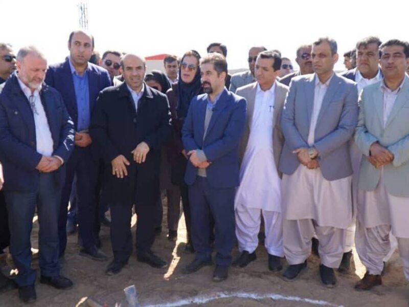 آغاز عملیات اجرایی دو نیروگاه خورشیدی در شرقی ترین نقطه کشور