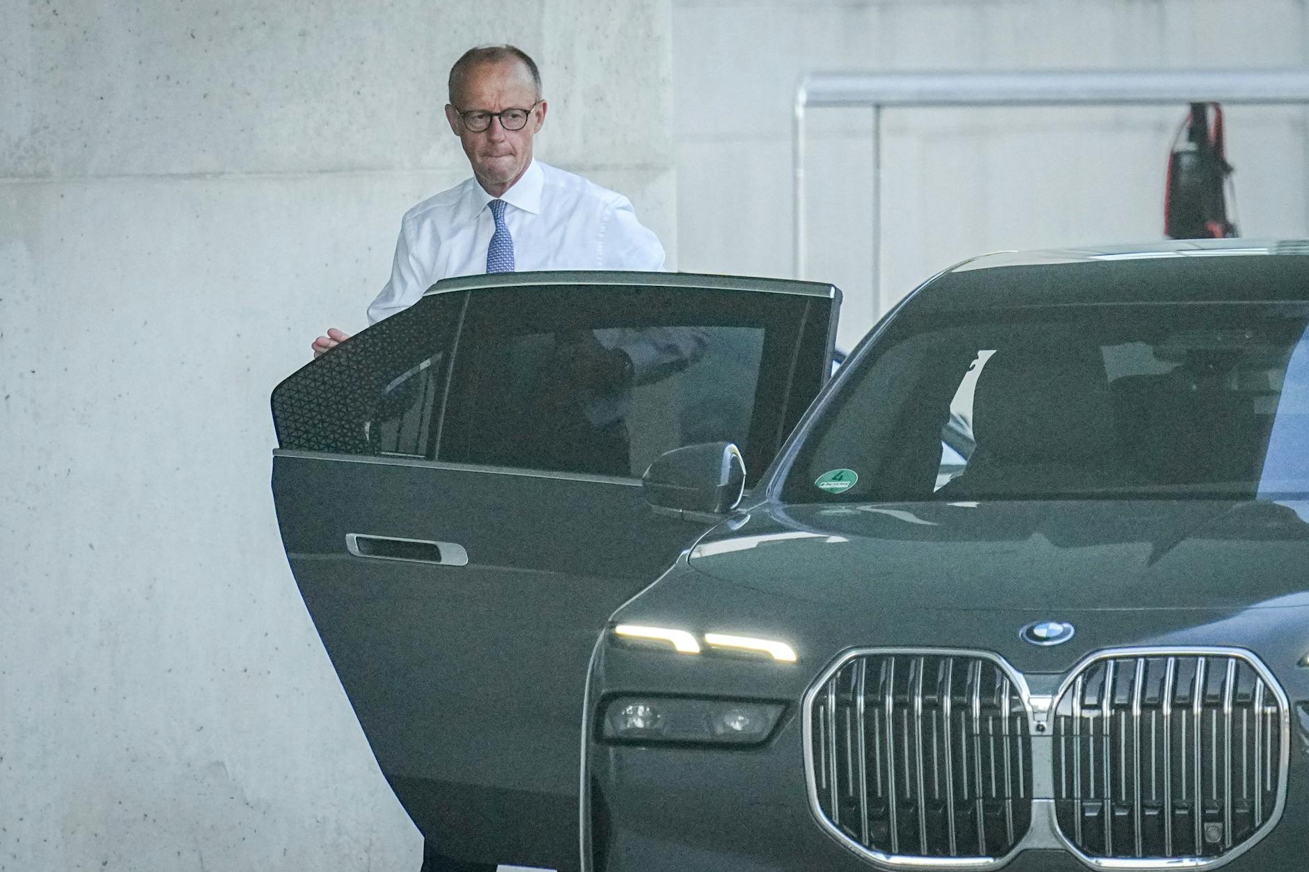 اتحادیه اروپا در آستانه عقبنشینی از خودروهای برقی Terroranschlag in Solingen: Die Pläne von Scholz, Merz und Lindner