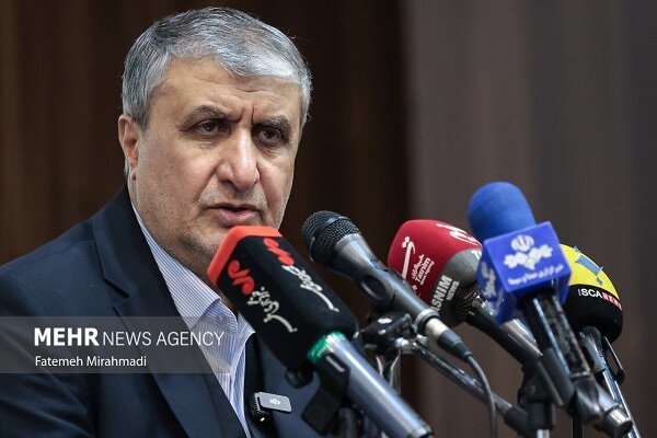 اسلامی: اصل مشکل دشمنان با ما، حضور ما در عرصه علمی است