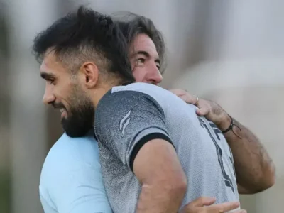 بمب خبری استقلال منفجر شد / بازیکن جنجالی دوباره به تیم برگشت