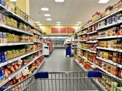 تصمیم سران سه قوه برای افزایش تخصیص ارز کالاهای اساسی