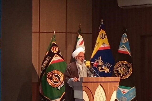 حاجی صادقی: تلاش دشمنان برای اقتدار زدایی از کشورهای مقاوم است