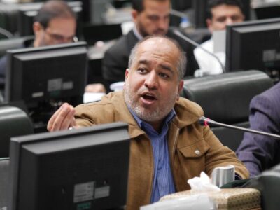 خضریان: آقای مدنیزاده! از عاقبت همتی درس بگیرید