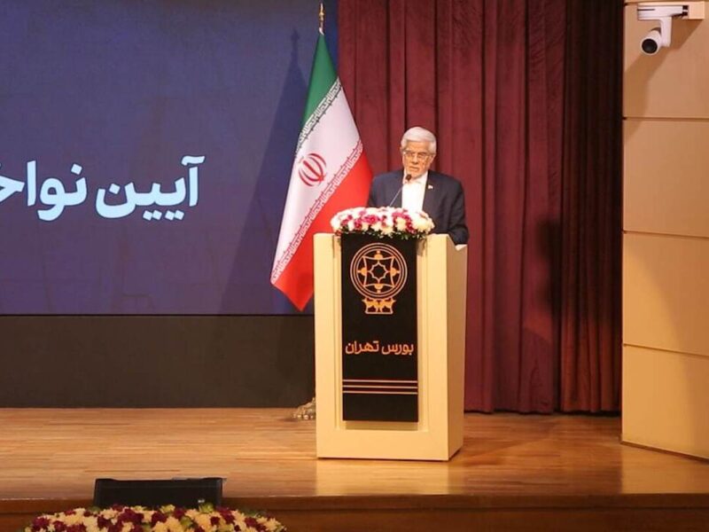 دولت با تمام قدرت از بورس حمایت می‌کند/ تنظیم‌گری نباید مانع کارآمدی بازار سرمایه شود