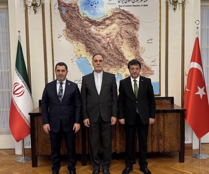 دیدار سفیر ایران در آنکارا با رئیس گروه دوستی ایران و ترکیه