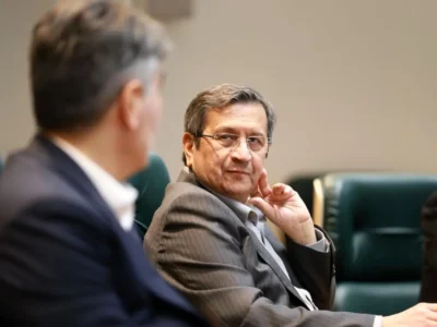 رئیس اتاق اصناف: همتی وعده داد تا یک سال آینده ارز را ثابت نگه می‌دارد