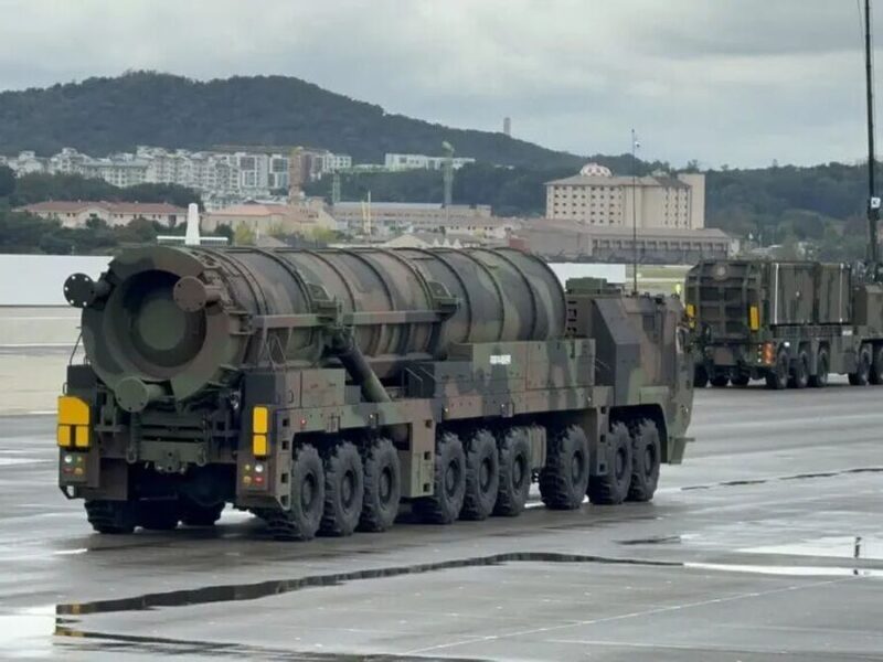 رونمایی از موشک هیونمو-۵ با کلاهک ۸ تنی / هیولا آماده پرتاب شد