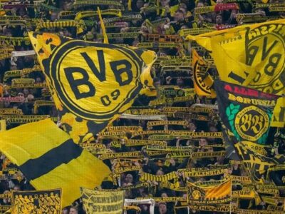 سکوهای زردِ آلمان، شلوغتر از همیشه/ دورتموند اول اروپا شد