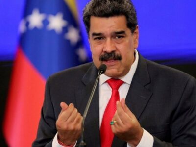 سیانان: کاخ سفید در حال تدوین گزینههای پس از سقوط مادورو است