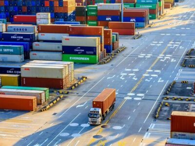 صادرات یک میلیارد دلار محصول به ۹۲ کشور جهان از طریق گمرکات اراک، ساوه و زرندیه