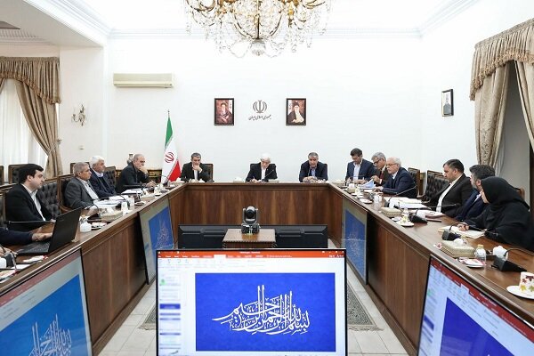 عارف: طرح ۲۰ هزار مگاوات نیروگاههای اتمی یک ضرورت انکارناپذیر است