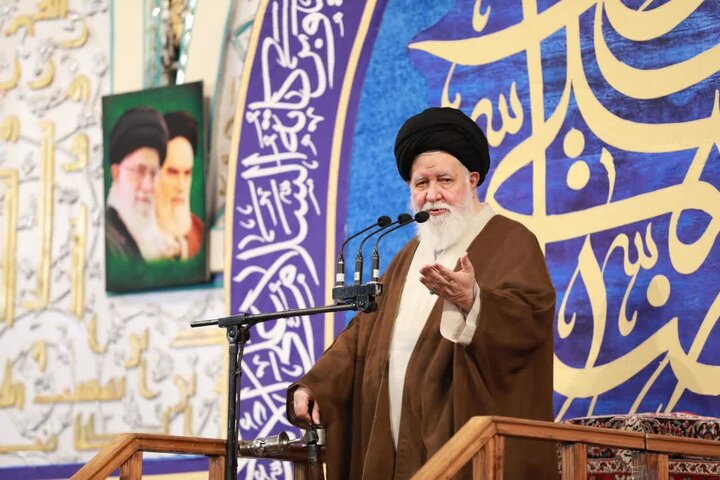 علم الهدی: گران‌فروشان ستون پنجم دشمن در بازار داخلی هستند