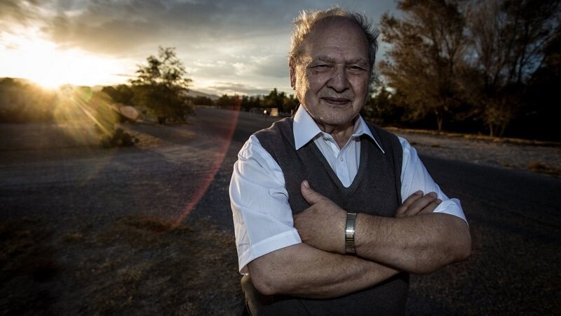 فردی که ۱۰% سهام اپل را ۸۰۰ دلار فروخت، و ۴۰۰ میلیارد دلار ضرر کرد! فردی که ۱۰% سهام اپل را ۸۰۰ دلار فروخت، و ۴۰۰ میلیارد دلار ضرر کرد!