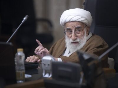 قوی کردن بنیه علمی بهترین راه مقابله با هجمه‌های فرهنگی است