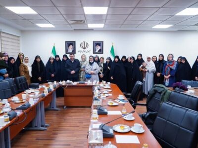 مخبر: بانوان در عرصه سیاست‌گذاری و اقتصاد دانش‌بنیان پیشرو باشند