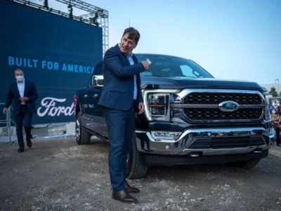 مدیرعامل فورد: اروپا خودروسازیاش را قمار کرده