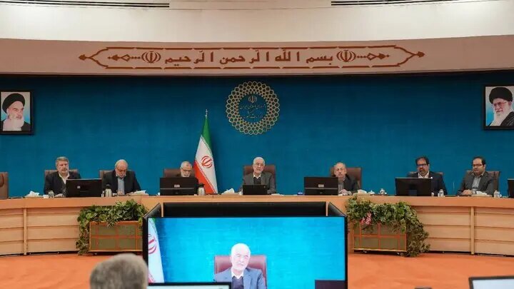 مومنی: مشترکانی که الگوی مصرف را رعایت نکنند با قطعی مواجه میشوند