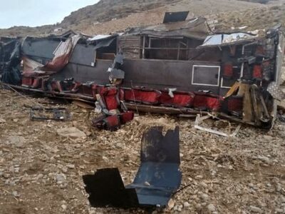 واژگونی اتوبوس در محور سمیرم/چند نفر کشته و زخمی شدند؟