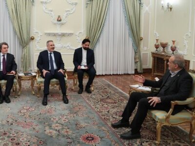 پزشکیان: از مرزهای ما هرگز تروریسم و اسلحه عبور نخواهد کرد