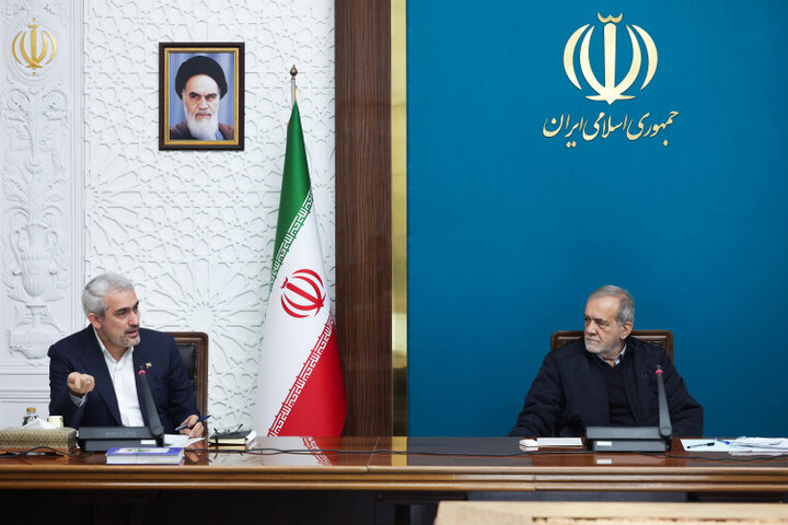 پزشکیان: تضعیف داخلی در شرایط فشار بیرونی به کشور آسیب جدی میزند