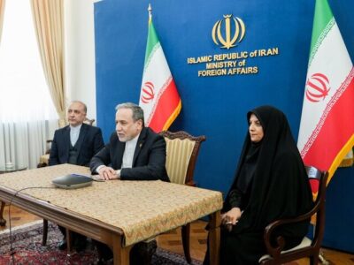 گفتگوی تلفنی وزیر امور خارجه با کارکنان سفارت ایران در ونزوئلا