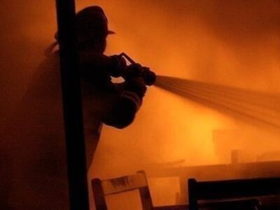 آتش‌سوزی مرکز درمانی در خیابان شریعتی/ آتش مهار شد