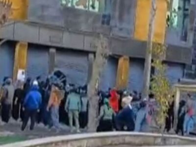 ادامه اعتراضات و درگیریها در ملکشاهی/ تشییع ۲ جان باخته و آتشزدن چند بانک