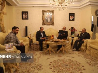 دیدار اعضای کمیسیون امنیت ملی مجلس با خانواده ی شهید شکست حصر یمن