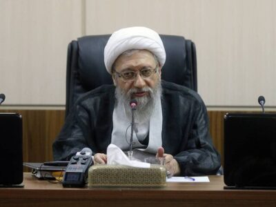 لاریجانی: دولت افکار عمومی و نخبگان را در جراحی بزرگ اقتصادی اقناع کند