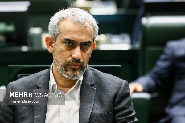 مدنیزاده: ارز ۲۸۵۰۰ تومانی فقط برای واردات دارو تخصیص مییابد