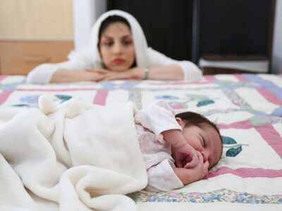 از بیخوابی تا افکار خودآسیبرسان؛ نشانههای افسردگی پس از زایمان