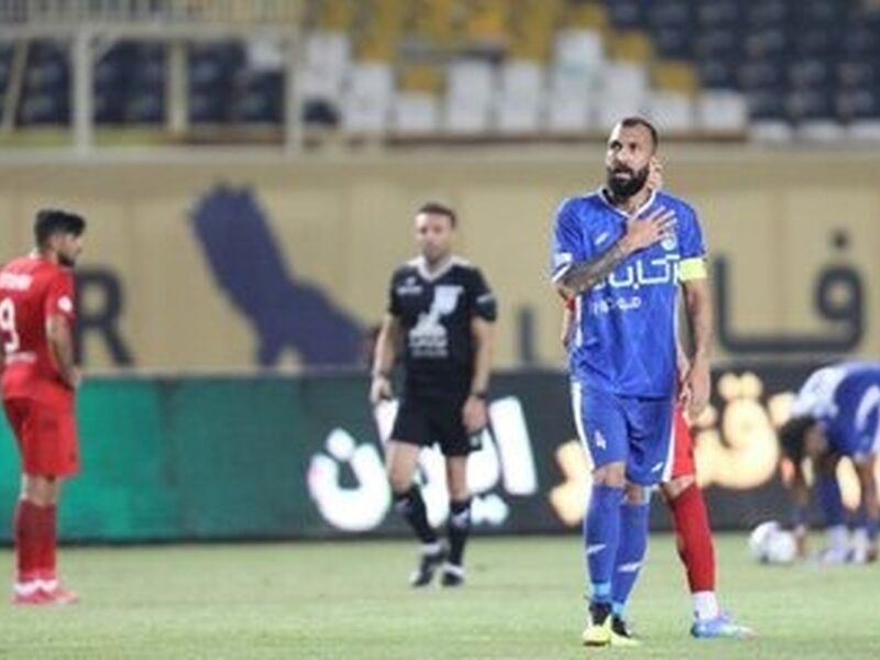 استقلال بدون چشمی / کاپیتان آبیها غایب شد