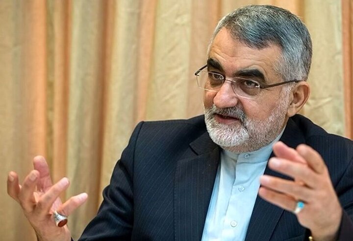 بروجردی: تهدیدات آمریکا جنگ روانی است؛ برای هر سناریویی آمادهایم