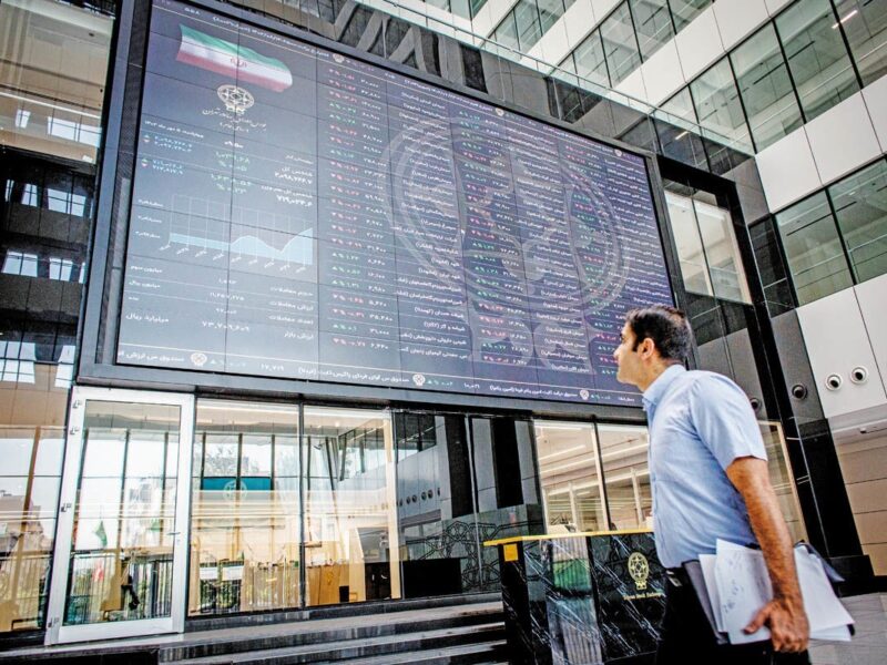 بورس تهران صعودی شد / شاخص کل ۱۰۴ هزار واحد بالا رفت